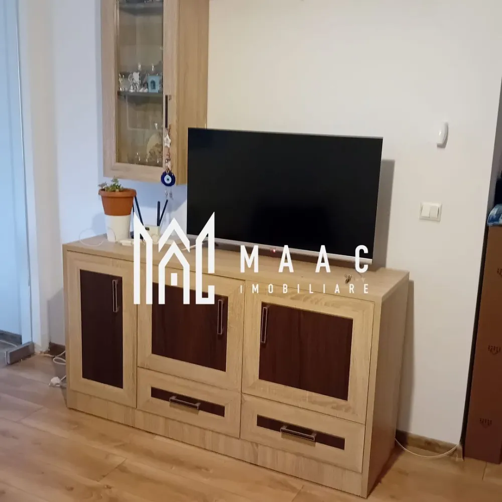 Apartament 2 camere I Magnolia I Parter I Mobilat I Parcare Inclusă - MAAC Imobiliare vă propune spre vânzare un apartament cu 2 camere, ideal atât pentru locuit, cât și pentru investiție. Locuința este amplasată la parterul unui imobil cu regim de înălțime P+4, dotat cu lift, într-o zonă liniștită și bine dezvoltată – cartierul Magnolia. Compartimentare: Living spațios Dormitor Bucătărie Baie Balcon Apartamentul se vinde complet mobilat și utilat, fiind pregătit pentru mutare imediată. Dotări și beneficii: Loc de parcare inclus Ușă metalică la intrare Ferestre tip termopan Contorizare individuală (apometru, contor electric și de gaz) Imobil intabulat Această proprietate reprezintă o alegere excelentă pentru cei care caută confort, accesibilitate și o zonă în plină dezvoltare. Pentru mai multe informații și programarea unei vizionări, vă rugăm să specificați ID: CP3043665. }}