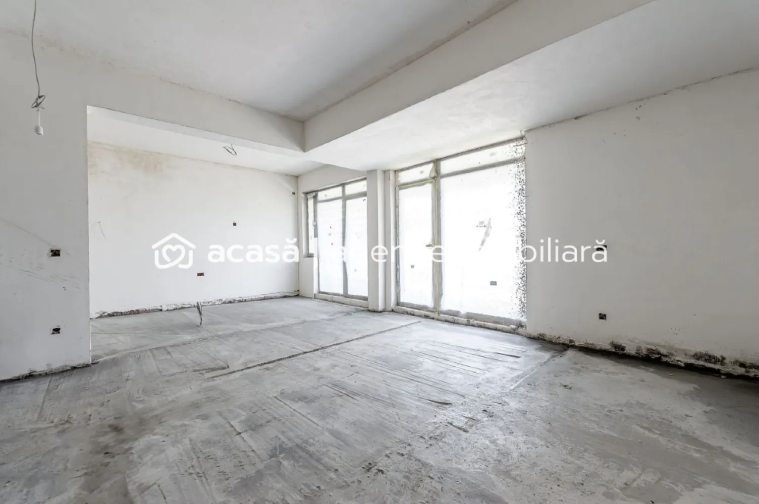 Vila finisata in subcetate, proprietate premium Comision 0%