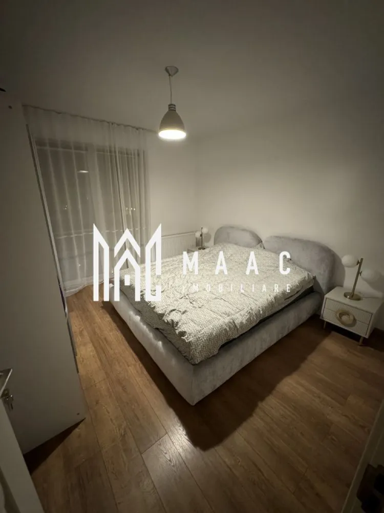 Apartament 2 Camere | Balcon | Etaj Intermediar | City Residence - MAAC Imobiliare propune spre vânzare apartament cu parcare subterană – Sibiu, zona Lazaret

Se oferă spre vânzare un apartament modern, situat într-o zonă liniștită din Sibiu – cartierul Lazaret, la doar 5 minute de centrul istoric al orașului. Imobilul face parte dintr-un bloc nou, construit după anul 2018, dotat cu lift și parcare subterană.

Apartamentul se vinde complet mobilat și utilat, la prețul de 135.000 euro.
 Detalii proprietate
Suprafață utilă: 49 mp
Balcon: 8 mp
Etaj: 3/4

Compartimentare
Living cu bucătărie open-space
Dormitor
Baie
Balcon spațios

 Avantaje
Zonă liniștită și bine poziționată
Apartament luminos și primitor
Balcon generos
Loc de parcare subteran inclus în preț
Bloc nou cu lift
Aer condiționat
Se vinde complet mobilat și utilat

Aproape de Promenada Mall, Penny și alte puncte de interes
 Dotări și utilități
Bucătărie: deschisă, mobilată și utilată complet
Sistem de încălzire: centrală proprie
Utilități: apă, gaz, curent, canalizare, CATV
Acces: străzi asfaltate și iluminate
Loc de parcare subteran inclus

 Locație excelentă, ideală atât pentru locuință proprie, cât și pentru investiție.

Pentru mai multe detalii va rugam specificati telefonic ID: CP2806154