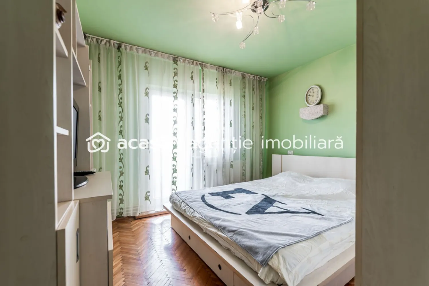 Apartament 3 camere Micalaca 300. Vedere superbă spre Mureș