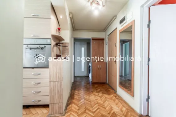 Apartament 3 camere Micalaca 300. Vedere superbă spre Mureș