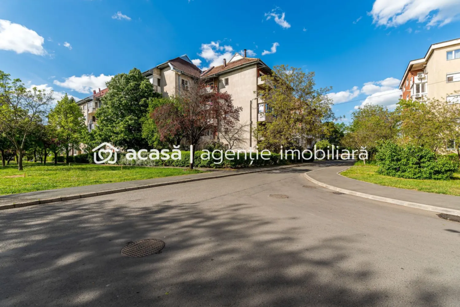 Apartament 3 camere Micalaca 300. Vedere superbă spre Mureș