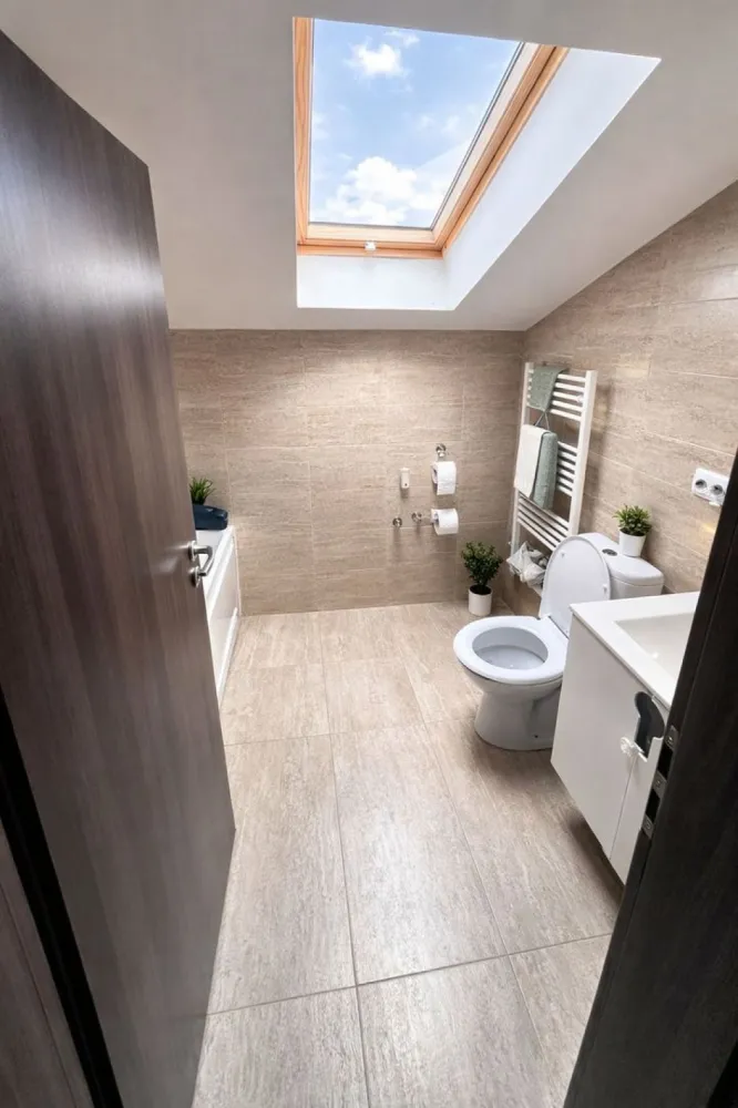 Apartament etaj 3 , zona centrala