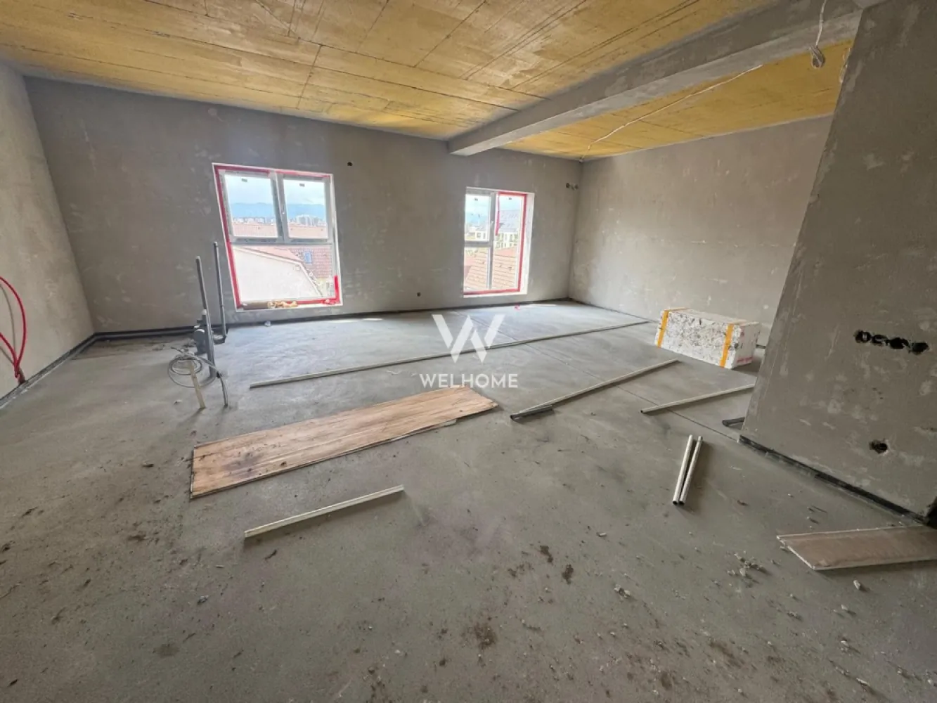 Penthouse 94mp, Sibiu COMISION ZERO - DIRECT DEZVOLTATOR, FARA COMISION Situat in cartierul Tiglari, langa Lacul lui Binder, bloc nou cu lift Suprafata utila : 93.96 mp + Terasa 33 mp utili. Compartimentare: hol cu acces in livingul open space cu bucataria, baie, 2 dormitoare, unul cu baie proprie. (VEZI SCHITA) Predare la stadiul de alb : geamuri si usa termopan 3 foi de sticla, pereti tencuiti si gletuiti, sapa elicopterizata, centrala, incalzire in pardoseala instalatii electrice, termice si sanitare. Se poate finisa la cheie contracost! Loc de parcare inclus în preț, cu posibilitatea achiziționării unui al doilea loc (în funcție de disponibilitate). Termen de predare: vara 2026 Pret : 218.000 euro TVA INCLUS cash sau credit bancar Detalii si vizionari: 0752.088.381 Roxana }}