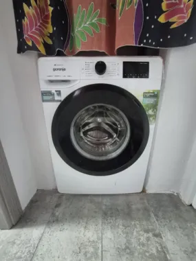 De inchiriat apartament 2 camere, Centru, 300 euro