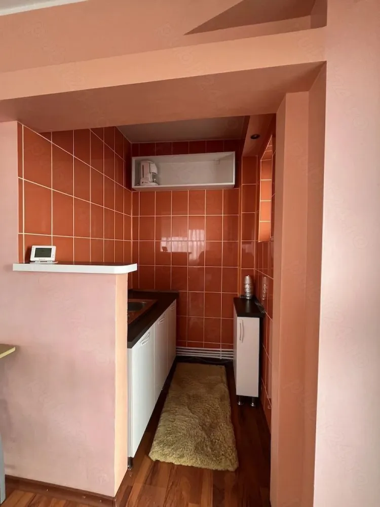 De inchiriat apartament cu o cameră pe faleza 1300 lei