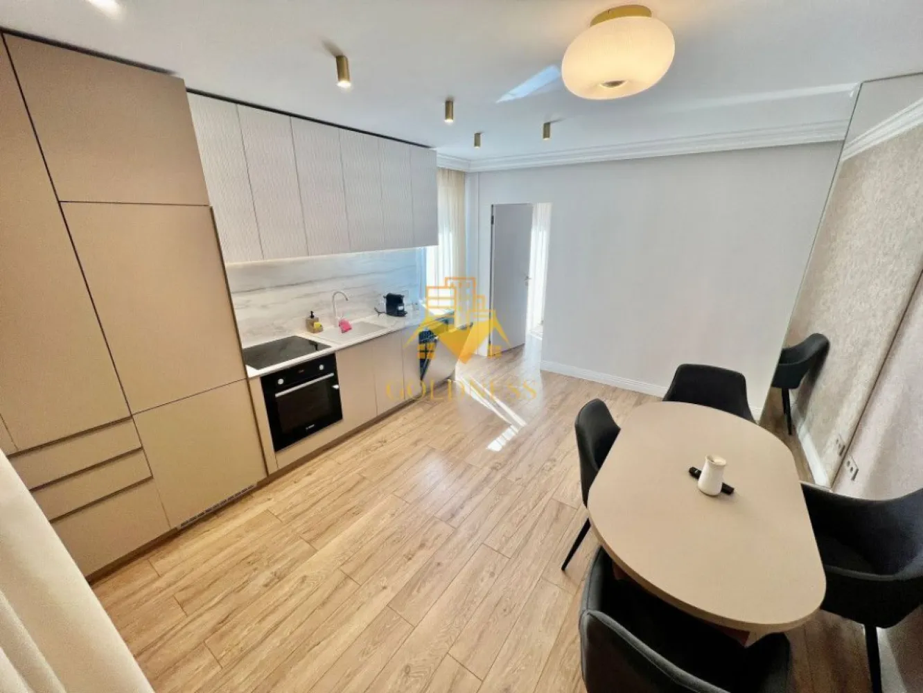 3 camere, LUX, parcare, AC, bloc nou,Traian Mosoiu,Facultatea de Drept