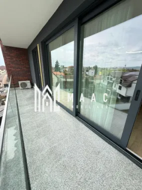 Apartament 3 camere nou | Garaj | Balcon | Boxa | Central