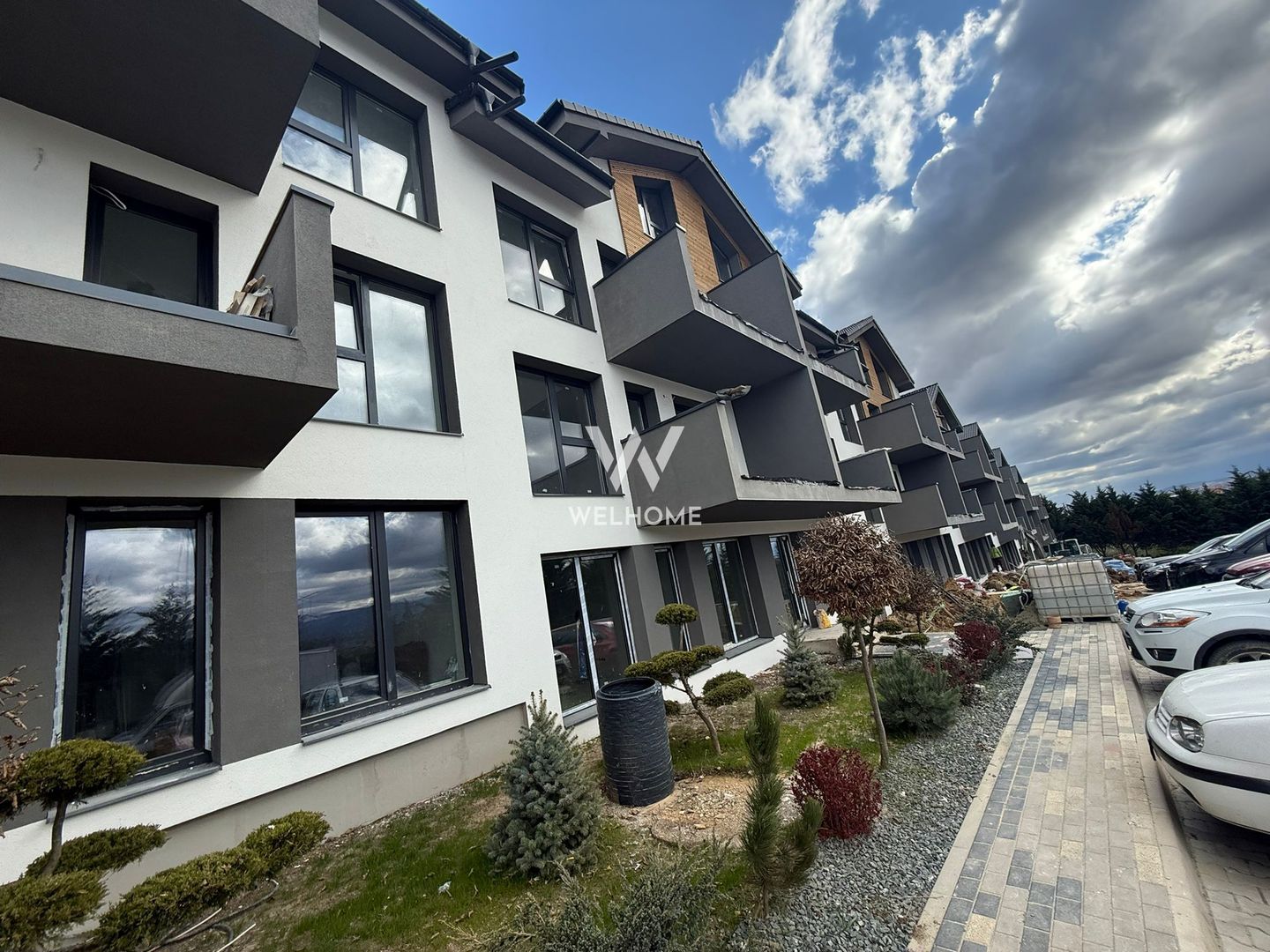 Apartament 3 camere cu gradina – Sibiu, Cristian