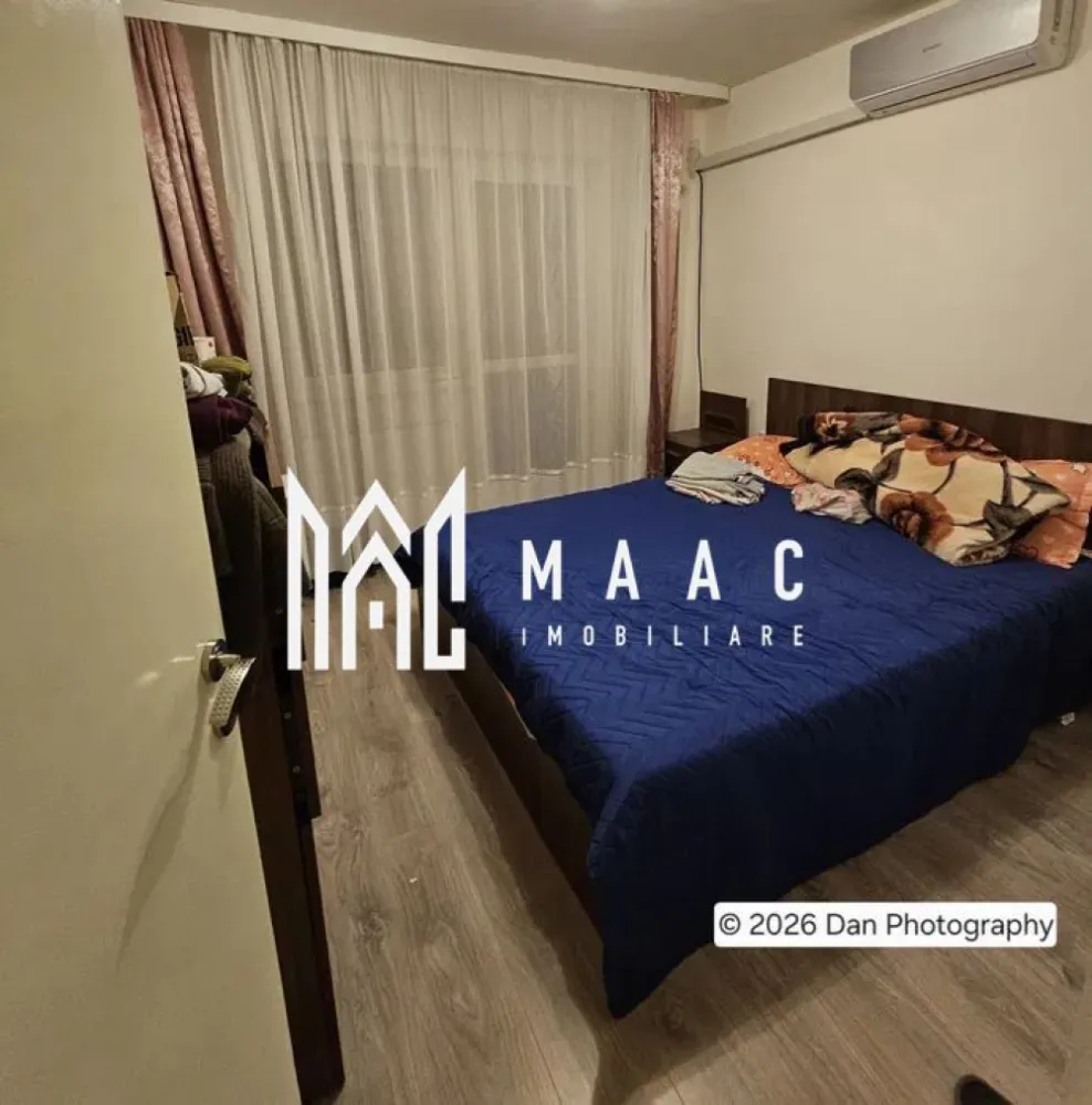 Apartament 3 camere | Balcon | Pivnita | Zona Rahovei - MAAC Imobiliare vă propune spre vânzare un apartament cu 3 camere, situat în zona Rahovei la etajul 4 din 5 (ultimul fiind mansarda).

Caracteristici:
Suprafață utilă: 55 mp
Compartimentare: living, 2 dormitoare, bucătărie separată, hol, baie dotata cu cada.
2 balcoane 
Pivniță generoasă la subsol.

Dotări și beneficii:
Geamuri termopan
Centrală termică proprie cu calorifere
Apartamentul se vinde complet mobilat și utilat, pregătit pentru mutare fără investiții suplimentare.

Localizare și facilități:
Zona oferă acces rapid la parcare supraetajată, școli, grădinițe, farmacii, mijloace de transport în comun, supermarketuri, bănci și centre comerciale

Pentru mai multe detalii precizati telefonic ca ati vazut anuntul cu ID: CP2971939