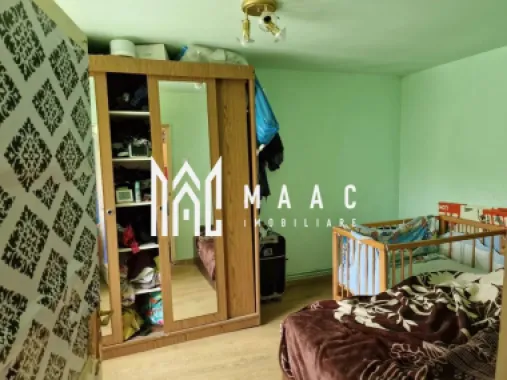 Apartament la casa | 4 camere | Curte separata | Terezian