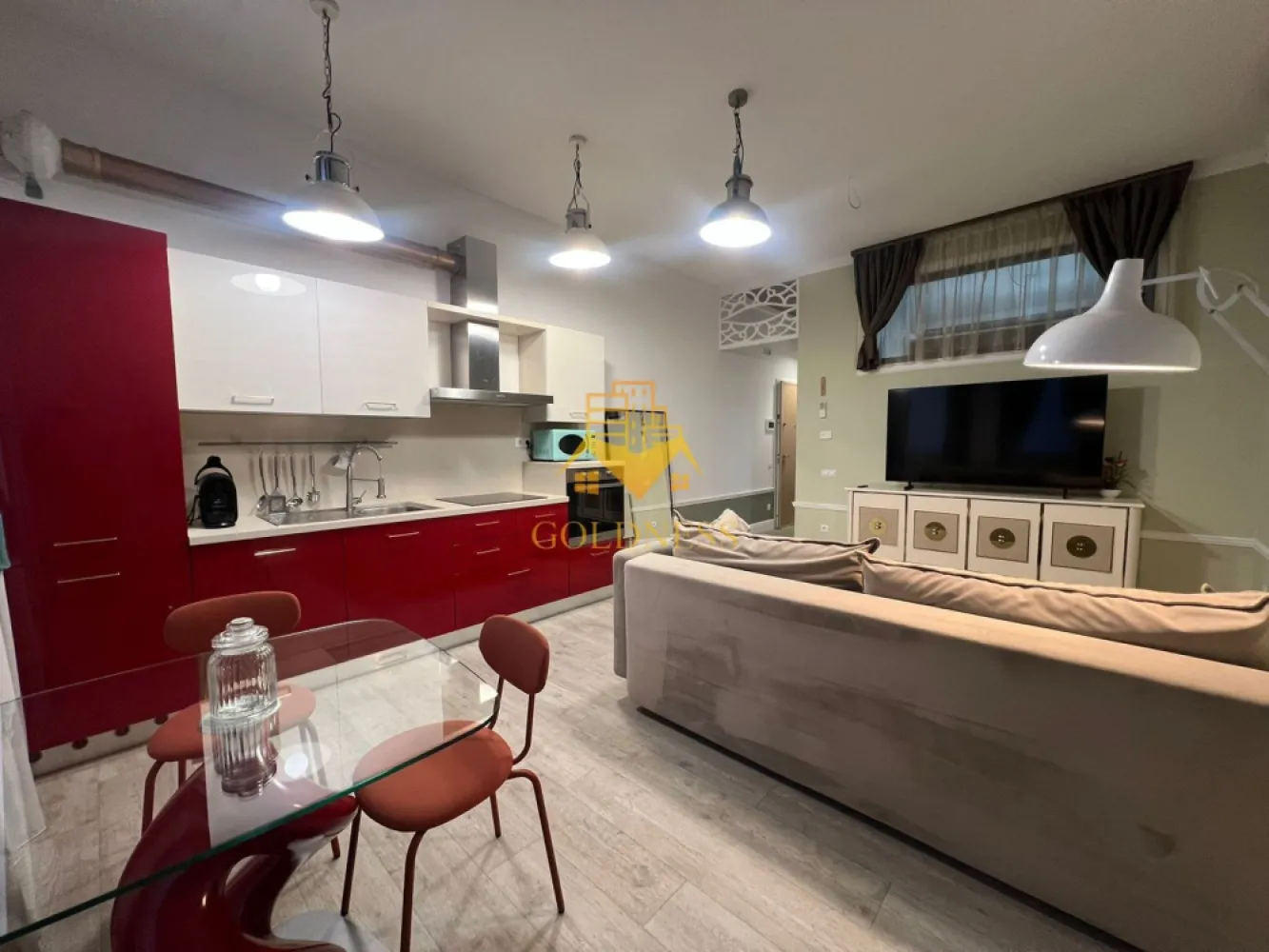 2 camere, UMF, Ultracentral, Piata Muzeului, Piata Unirii, Parcare