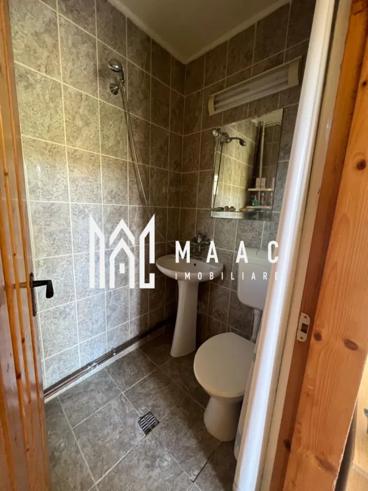 Casa P+M | Budesti | Teren 1200 mp - Casă P+M cu teren – Budești, Bârsești | 90 mp + 1.1200 mp teren | MAAC Imobiliare MAAC Imobiliare vă propune spre vânzare o casă P+M situată în comuna Budești, Bârsești, pe strada principală, într-o zonă liniștită și accesibilă, aproape de punctele de interes locale. Proprietatea dispune de 90 mp suprafață construită și se află pe un teren generos de 1200 mp, ideal pentru grădină, livadă sau alte activități. Caracteristici principale: * Suprafață construită: 90 mp * Suprafață teren: 1.200 mp * Regim juridic: intravilan * Acces facil din strada principală Utilități disponibile: * Apă * Curent electric * Canalizar/ Fosa septica * Teren drept, potrivit pentru extindere sau construcții suplimentare Locație: Casa este situată în Bârsești – Budești, cu acces rapid la drumurile principale, oferind o combinație ideală între liniștea zonei rurale și proximitatea față de facilitățile orașului. O oportunitate excelentă pentru cei care doresc o locuință primitoare într-o zonă verde, cu teren generos și toate utilitățile disponibile, gata de mutare sau pentru investiție! Pentru mai multe detalii sau pentru programarea unei vizionări, contactați echipa MAAC Imobiliare. id: CP2797385 }}