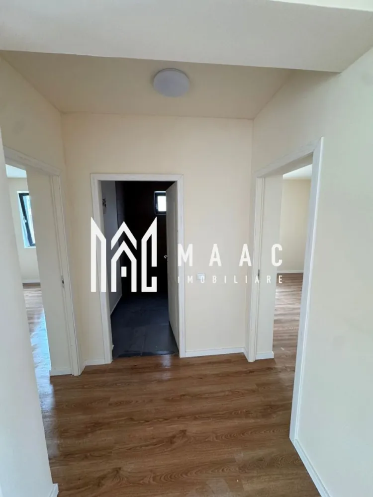 Casa 3 Camere | 70MPU | Loc de parcare | Tocile - MAAC Imobiliare vă propune spre vânzare o casa moderna , finalizata în anul 2024, situata într-o zonă liniștită din Tocile, la câteva minute de Sibiu. Detalii proprietate: • Suprafață utilă: 70mpu • Compartimentare: 3 camere decomandate • Regim de înălțime: parter • Curte individuală împrejmuită, amenajată și pavata • Parcare în fața imobilului Detalii tehnice: • Structură din cărămidă Porotherm • Ciment Holcim și materiale de calitate • Izolație exterioară de 10 cm • Ferestre termopan cu 7 camere și 2 foi de sticlă • Predare la cheie Pentru mai multe detalii sau pentru programarea unei vizionări, vă rugăm să ne contactați și să menționați ID-ul proprietății: CP279727. }}
