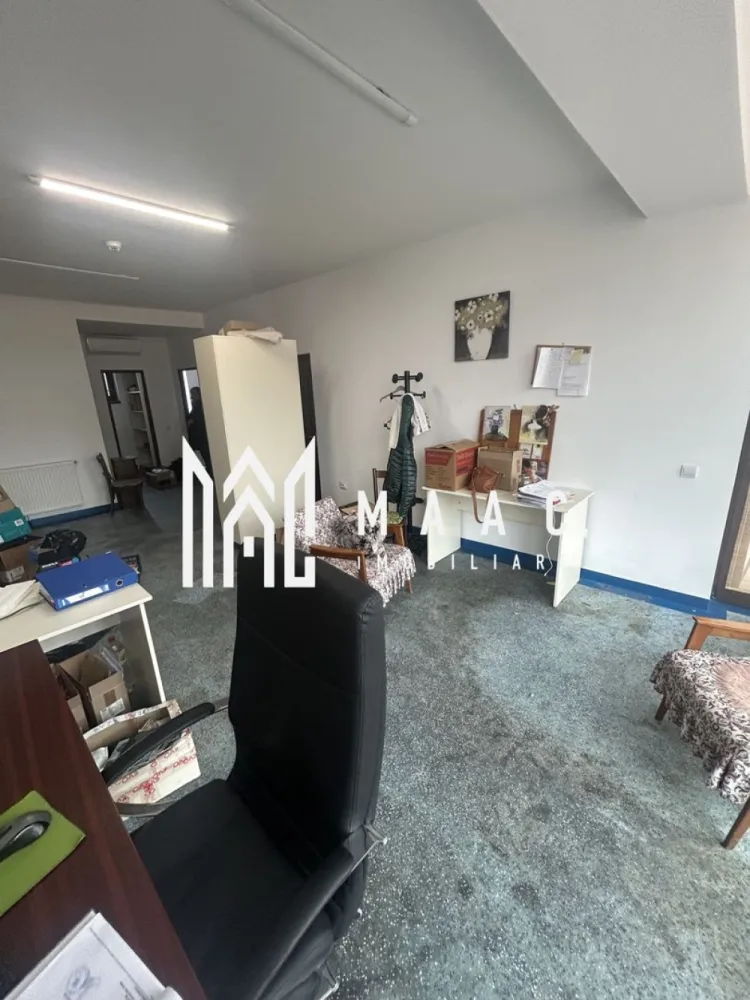 Spațiu Comercial | 92 Mp | Loc de Parcare | Calea Dumbrăvii - Spațiu de Birouri | 90 Mp | Loc de Parcare Privat | Etaj 1

MAAC Imobiliare vă propune spre închiriere un spațiu de birouri modern, situat la etajul 1 al unei clădiri de birouri, potrivit pentru desfășurarea activităților profesionale într-un cadru confortabil și bine organizat.

 Suprafață utilă: 90 mp
 Etaj: 1
 Compartimentare: eficientă, adaptată activităților de birou
 Grup sanitar propriu
 Balcon
 Loc de parcare privat, în curtea imobilului

Spațiul oferă o compartimentare practică, ce permite organizarea eficientă a activității, fiind potrivit pentru firme de consultanță, contabilitate, IT, servicii sau alte activități administrative.

Avantaje:

compartimentare funcțională
lumină naturală
acces facil
parcare privată
amplasare într-o clădire destinată activităților de birouri

Pentru mai multe detalii sau pentru a programa o vizionare, vă rugăm să ne contactați, specificând ID:CP3046843