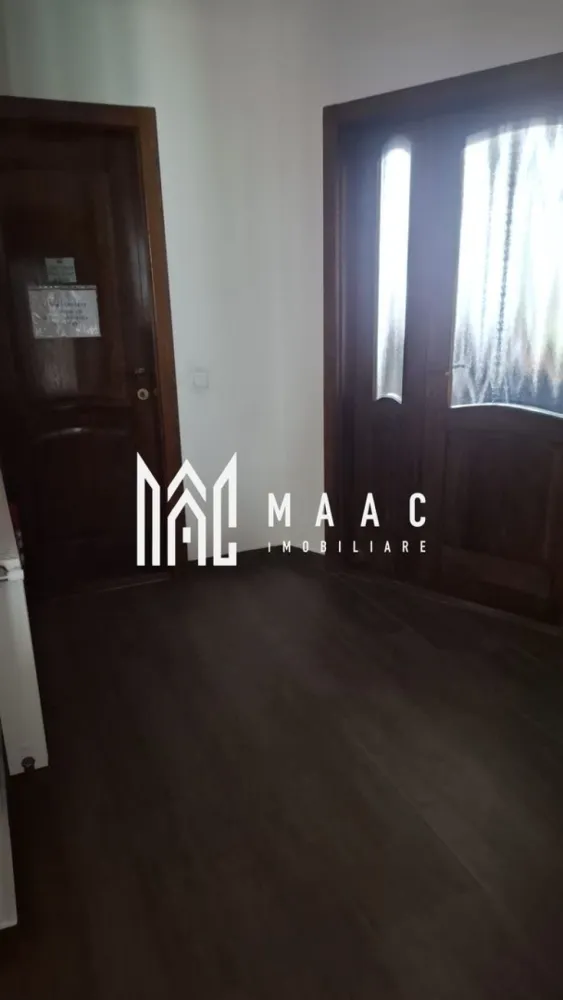 Spațiu de Birouri | 135 Mp | Loc de Parcare | Calea Dumbrăvii - MAAC Imobiliare vă propune spre închiriere un spațiu de birouri generos, ideal pentru desfășurarea activităților profesionale!

 Suprafață utilă: 135 mp
 Etaj: 2

 Compartimentare:
5 birouri individuale 
Baie
Bucătărie
Spații de depozitare
Balcon de 7 mp

 Loc de parcare suprateran inclus, în parcare cu barieră

Spațiul este bine organizat, oferind multiple încăperi separate, potrivite pentru activități de birou, firme IT, contabilitate, consultanță sau alte servicii profesionale.

Avantaje:
compartimentare practică și versatilă
lumină naturală în încăperi
spații auxiliare utile (depozitare, bucătărie)
acces facil către puncte de interes din oraș
parcare privată securizată

Pentru mai multe detalii sau pentru a programa o vizionare, vă rugăm să ne contactați, specificând ID:CP3046759