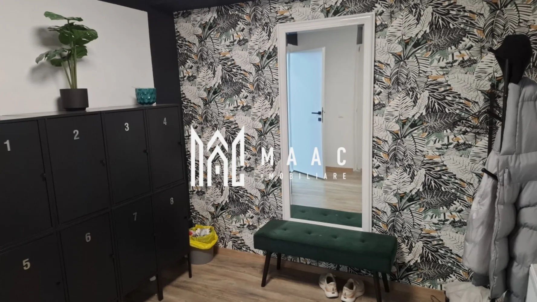 Spațiu Comercial | 92 Mp | Loc de Parcare | Calea Dumbrăvii - MAAC Imobiliare vă propune spre închiriere un spațiu comercial modern, ideal pentru dezvoltarea afacerii dumneavoastră! Suprafață utilă: 92 mp Compartimentare: open space – flexibil și ușor de adaptat în funcție de activitate Dotări: grup sanitar propriu Loc de parcare inclus, în parcare proprie cu barieră Stare: amenajat, gata pentru utilizare imediată Spațiul beneficiază de o compartimentare eficientă, oferind un ambient luminos și primitor, potrivit pentru diverse tipuri de activități comerciale sau de servicii (birouri, showroom, salon etc.). Avantaje: vizibilitate bună acces facil parcare privată securizată posibilitate personalizare în funcție de necesități Pentru mai multe detalii sau pentru a programa o vizionare, vă rugăm să ne contactați, specificând ID:CP3046707 }}