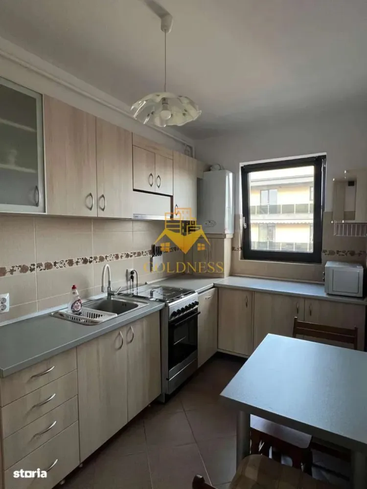 O camera, Borhanci,Parcare subterana, Romul ladea, Profi, AC. - GOLDNESS Imobiliare vă propune spre închiriere un apartament cu o camera complet mobilata și utilata, la etajul 5 într-un imobil de 6 etaje, în Cartierul Borhanci . Parcare subterana inclusa! Se află în apropierea stațiilor de transport în comun, magazine, restaurante, spații verzi, farmacii, etc. Apartamentul este compartimentat astfel: - living cu canapea extensibilă, loc de servit masa, iesire pe balcon, birou - bucatarie complet utilată și mobilată, - baie cu cada, calorifer port prosop și dulap pentru depozitare. -balcon 6 mp. Imobilul este dotat cu toate cele necesare- centrală proprie, frigider, aragaz, hotă, mașină de spălat haine, etc. Dacă sunteți interesați de acest apartament și doriți să îl vizionați, dar și pentru alte oferte nu ezitați să ne contactați telefonic sau prin e-mail. Vă stăm la dispoziție! Pentru intermediere se percepe un comision de 50% din prețul chiriei! }}