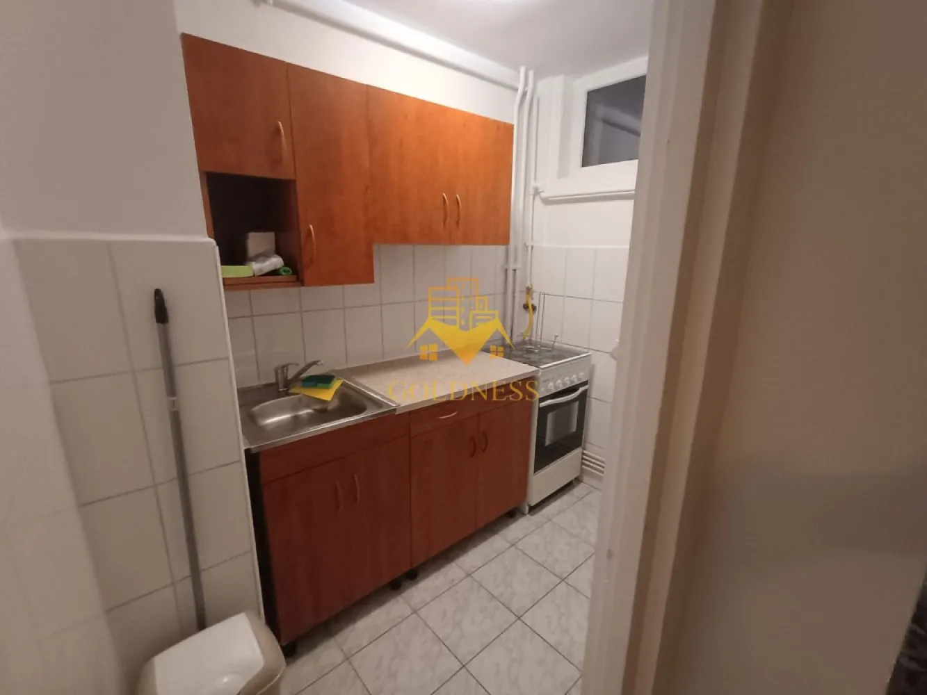 O camere, 31 mp, Gheorheni, Constantin Brancusi Zona BT, Mega Image