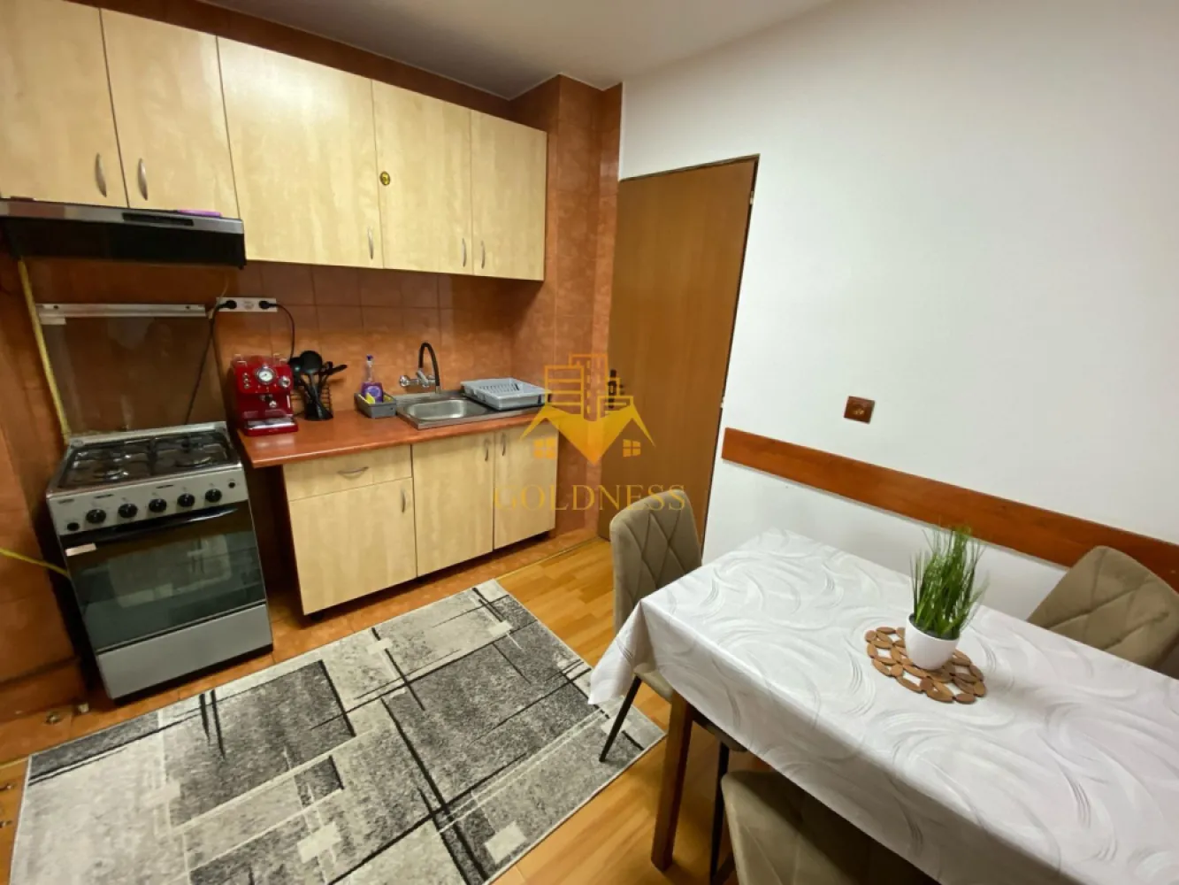 3 camere decomandate, 2 bai, 2 balcoane, Zona Marasti, OMV, UTCN