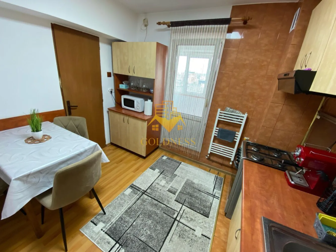 3 camere decomandate, 2 bai, 2 balcoane, Zona Marasti, OMV, UTCN