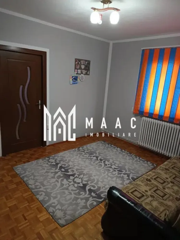 Apartament 2 camere mobilat | Pretabil investitie | Cedonia - MAAC Imobiliare vă prezintă un apartament cu 2 camere semidecomandat situat la etajul 4 cu pod deasupra in zona Cedonia.

Caracteristici:
Apartamentul este renovat și se vinde mobilat și utilat, fiind pregătit pentru mutare imediată.
Dispune de centrală termică proprie și calorifere.

Îmbunătățiri aduse:
Instalația electrică și cea sanitară au fost înlocuite integral în tot apartamentul.
Coloana de apă a fost schimbată și s-a realizat o instalație nouă interioară.
Locuința beneficiază de izolație exterioară.

Amplasament:
Situat în zona Cedonia, una dintre cele mai apreciate zone ale orașului.
În apropiere se găsesc centre comerciale, școli, grădinițe, stații de transport în comun, farmacii și alte servicii.

entru mai multe detalii precizati telefonic ca ati vazut anuntul cu ID: CP2809929