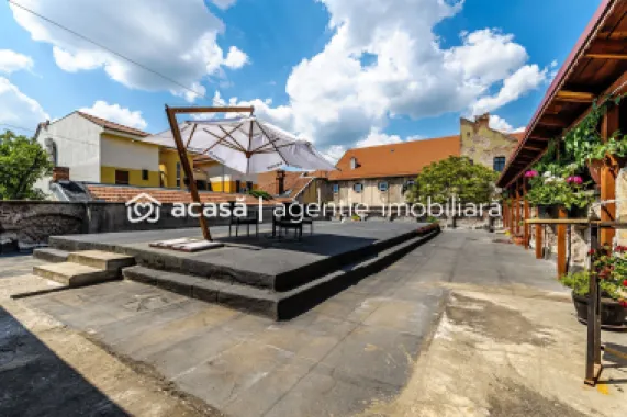 De închiriat spațiu ultracentral, ideal pentru multiple activități