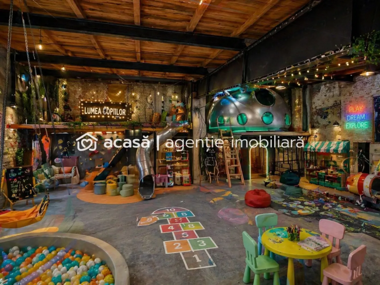 De închiriat spațiu ultracentral, ideal pentru multiple activități