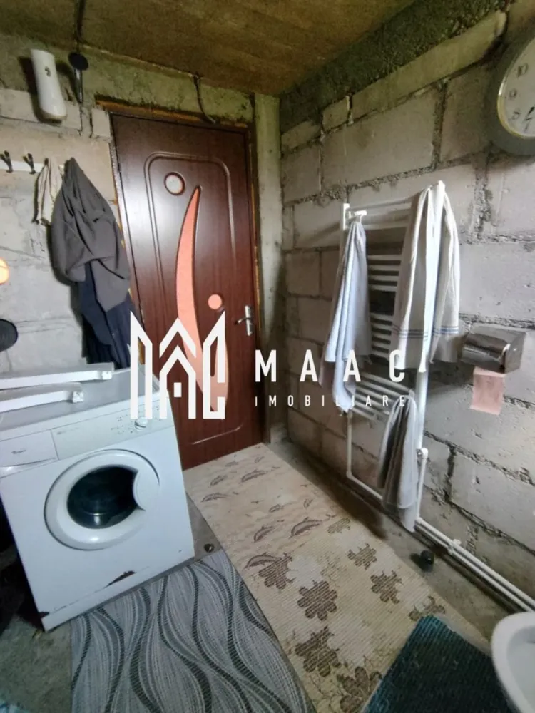 Casa Vantului si 8000 metri patrati in Abrud