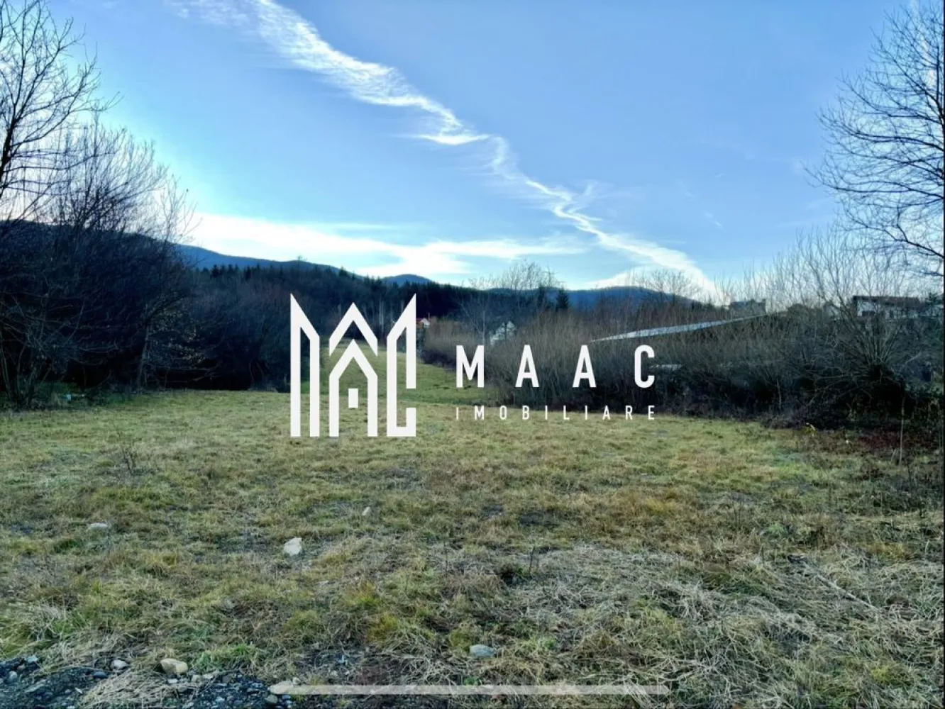 Teren intravilan | UTILITATI | 4717MP | TOCILE - MAAC Imobiliare vă propune spre vânzare un teren intravilan situat în Tocile, o zonă în plină dezvoltare, apreciată pentru liniște, aer curat și accesibilitate rapidă către orașul Sibiu. Detalii proprietate: Suprafață totală: 4.717 mp PUZ aprobat – potrivit pentru construcția de locuințe sau dezvoltare imobiliară Utilități disponibile: apă, canalizare, curent electric Deschidere la drum județean: 31 m Terenul oferă o panoramă spectaculoasă asupra zonei și beneficiază de acces facil către Sibiu, fiind o oportunitate excelentă atât pentru construcția unei locuințe individuale, cât și pentru investiție în dezvoltare imobiliară Pentru detalii suplimentare și vizionări, vă invităm să contactați echipa MAAC Imobiliare – consultanță profesională și suport complet în procesul de achiziție specificati telefonic ca ati vazut anuntul cu ID : CP2796562 }}