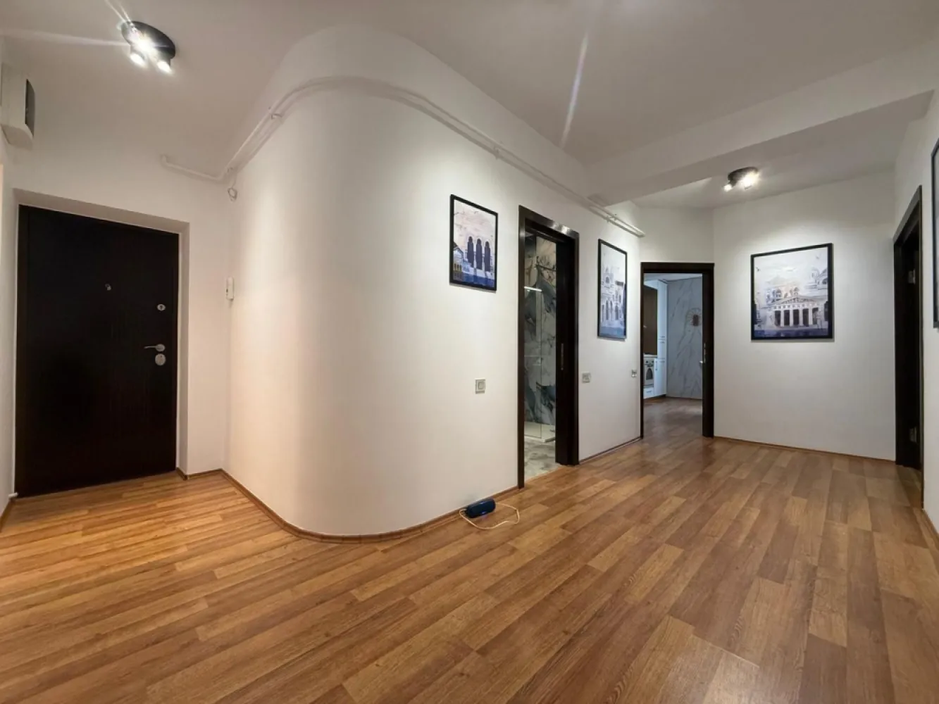 De inchiriat apartament premium cu vedere directă la Dunăre, 1000 euro