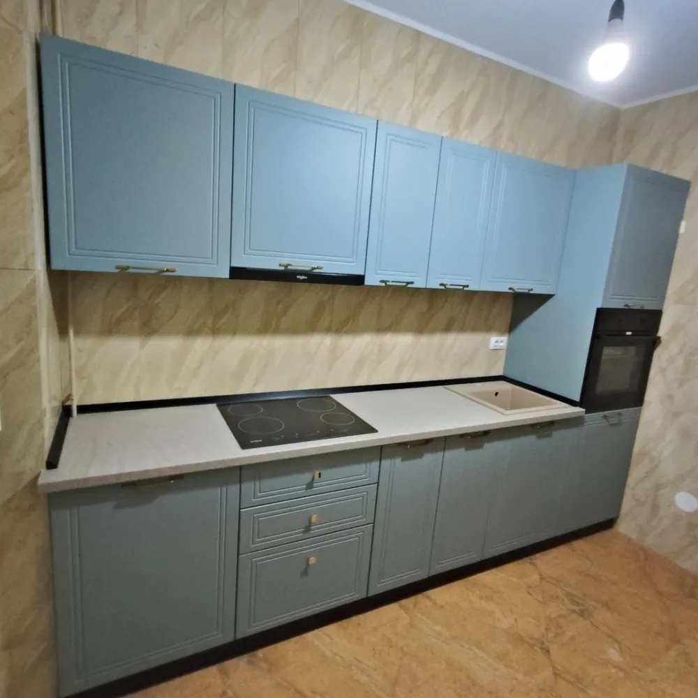 De inchiriat apartament premium cu o camera langa Carrefour, 420 euro - Se oferă spre închiriere un apartament cu o cameră, decomandat, situat într-unul dintre cele mai căutate ansambluri rezidențiale din oraș – Italian Residence, chiar lângă Mall. Localizare premium. Acces rapid la centre comerciale, restaurante, transport public și toate facilitățile urbane. Detalii apartament - Suprafață: 40 mp - Compartimentare decomandată - Etaj intermediar 3/12 - Bloc nou, prevăzut cu 2 lifturi. Dotări si finisaje - Mobilier nou - Complet mobilat și utilat - Centrală termică proprie - Aer condiționat. Condiții de închiriere - Disponibil pentru termen lung - La semnarea contractului se solicită: chiria pe luna în curs, garanție (echivalentul unei chirii) si comisionul agenției. Ideal pentru o persoană sau un cuplu care își dorește confort, accesibilitate și un spațiu modern într-o zonă de top. Pentru detalii si programare vizionare sunati la numarul de telefon 0746.252.252 Liliana Ene. }}