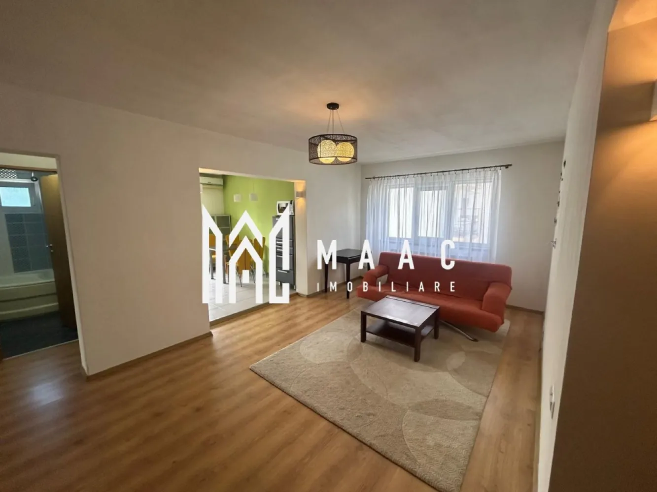 Apartament de vânzare I 3 camere I 65 MPU I 2 balcoane I pivniță I Valea Aurie - MAAC Imobiliare va propune spre vanzare un apartament un apartament modern cu 3 camere la Vila, situat într-una dintre cele mai apreciate zone rezidențiale din Sibiu – Valea Aurie, aproape de zone verzi, magazine, școli și mijloace de transport.

Suprafață utilă: 65 mp
Balcoane: 2
Pivniță: 21 mp
Etaj: 3 din 3, într-un imobil cu parter înalt

Compartimentare:
living spațios cu bucătărie open space
2 dormitoare generoase
2 băi, dintre care una dotată cu cadă
2 balcoane

Apartamentul este bine compartimentat și oferă spații luminoase și funcționale, fiind potrivit atât pentru locuit, cât și ca investiție.

Dotări:
centrală termică proprie
geamuri termopan
aer condiționat

Imobilul este bine întreținut, beneficiind de acoperiș și casă a scării recent renovate, ceea ce adaugă un plus de confort și siguranță.

Avantaje:
zonă liniștită și foarte căutată
compartimentare practică
două băi
două balcoane
pivniță generoasă de 21 mp
etaj retras, fără vecini deasupra

Apartamentul reprezintă o alegere excelentă pentru familie sau investiție.
Pentru mai multe detalii si programarea unei vizionari va rugam sa specificati ID: CP2805517.