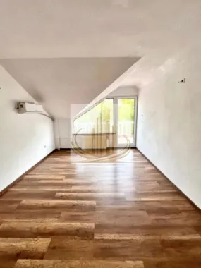 De Vanzare Duplex zona Lipovei 168mp 239000 Euro