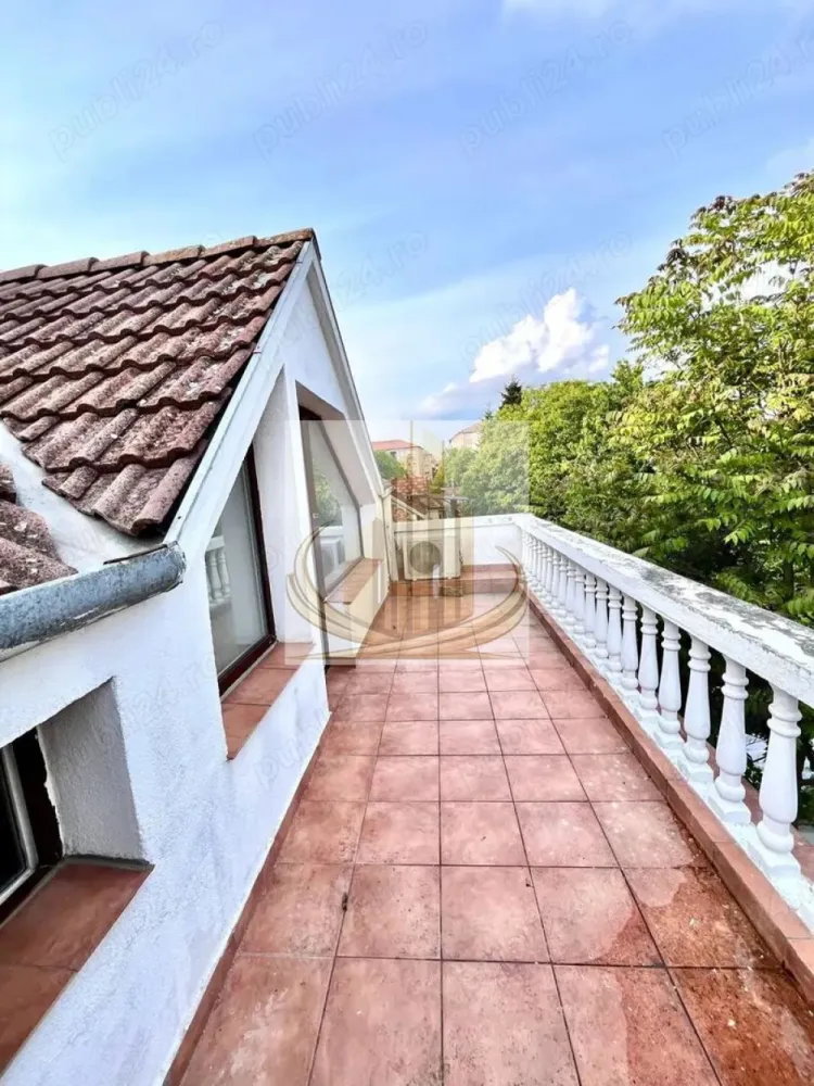 De Vanzare Duplex zona Lipovei 168mp 239000 Euro