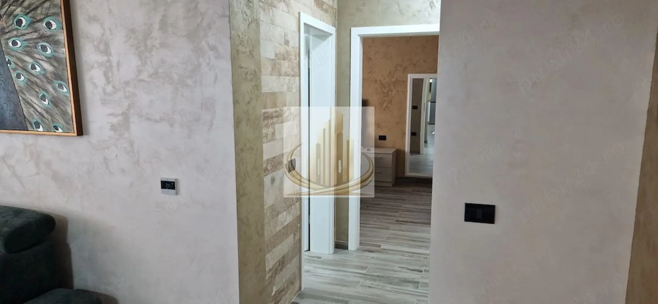 🏡Grand Mobilis vă propune spre vânzare ap premium 2 camere✨ - Iti doresti un apartament modern, fara bătăi de cap, Intr o zona liniștită și in plina dezvoltare? Acesta poate fi exact ce cauți! Grand Mobilis vă propune spre vânzare un apartament modern cu 2 camere, situat în zona Braytim, în apropiere de strada Muzicescu (str. Tosca), într-un imobil nou, construit în 2023. 🏡 Detalii proprietate: * Suprafață: 47 mp * Compartimentare practică * Situat la parter * Fără balcon / terasă ✨ Dotări și finisaje premium: * Centrală proprie * Încălzire în pardoseală * Termostat în fiecare cameră, inclusiv baie * Aer condiționat * Rulouri la geamuri * Baie modernă cu duș walk-in * Pereți finisați cu decorativă * Mobilier realizat la comandă, de foarte bună calitate 🛋️ Apartamentul se vinde complet mobilat și utilat, exact ca în fotografii – gata de mutare imediat 📍 Locație liniștită, cu acces facil către oraș. Imobilul aparține de Giroc. 📊 Costuri reduse de întreținere – impozit aproximativ 150 lei/an. ID intern CP3048999 }}