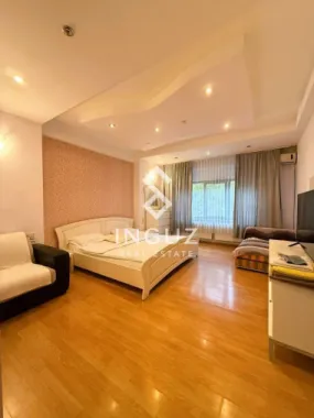 Apartament 3 camere de închiriat – Universitate (Ultracentral)