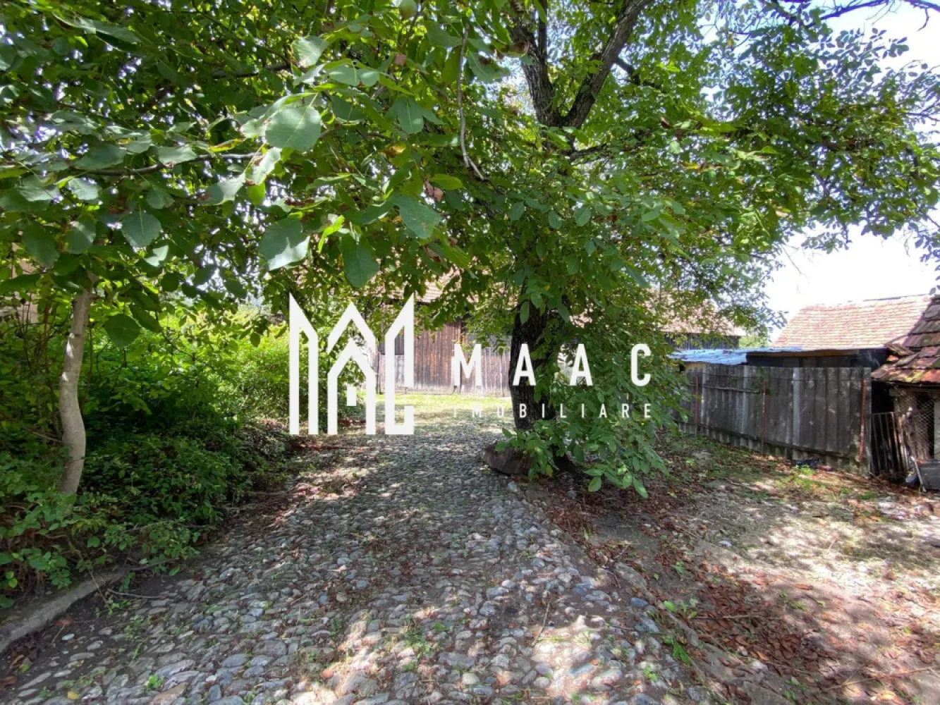 Casă 5 camere | 1.087 mp teren | Acces auto | Cincu – Brașov