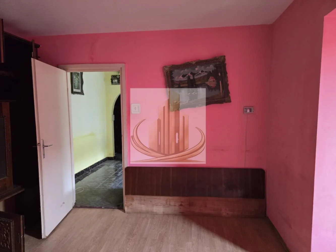 Închiriere 2 camere – Circumvalațiunii | etaj 2 | centrală | spațios - Grand Mobilis Imobiliare va propune spre inchiriere: Apartament cu 2 camere, confort 1, situat la etajul 2, în zona Circumvalațiunii. Locuința dispune de: centrală termică proprie geamuri termopan semimobilat fără electrocasnice ID Intern CP3048266 }}