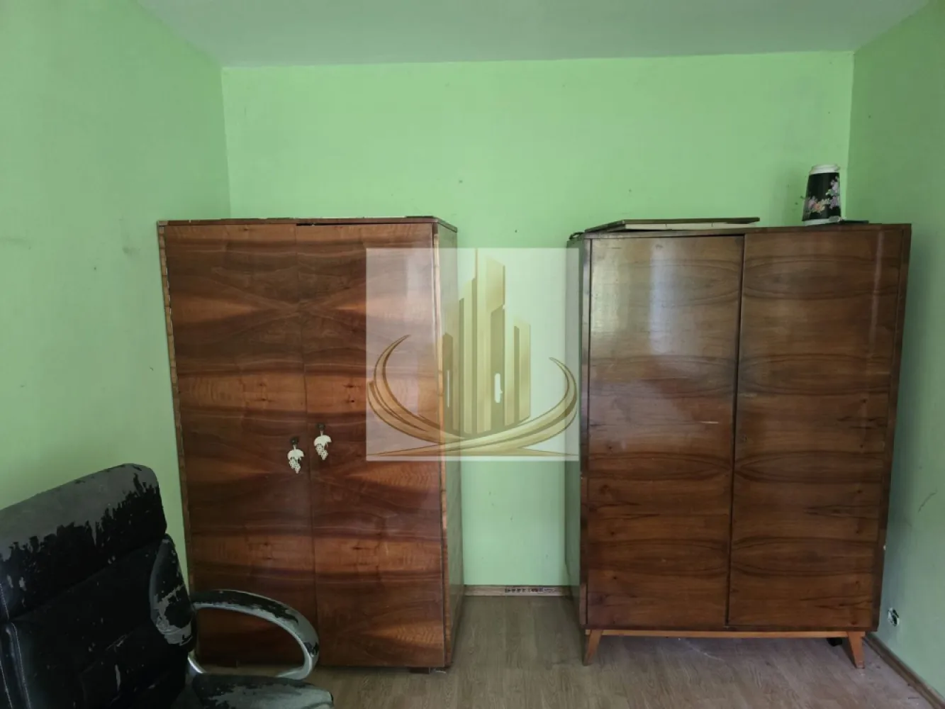 Închiriere 2 camere – Circumvalațiunii | etaj 2 | centrală | spațios - Grand Mobilis Imobiliare va propune spre inchiriere: Apartament cu 2 camere, confort 1, situat la etajul 2, în zona Circumvalațiunii. Locuința dispune de: centrală termică proprie geamuri termopan semimobilat fără electrocasnice ID Intern CP3048266 }}