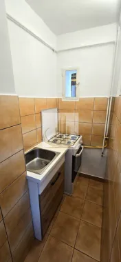 Apartament cochet, renovat complet, parter înalt – zonă liniștită