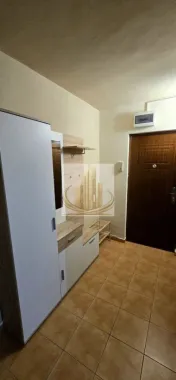 Apartament cochet, renovat complet, parter înalt – zonă liniștită