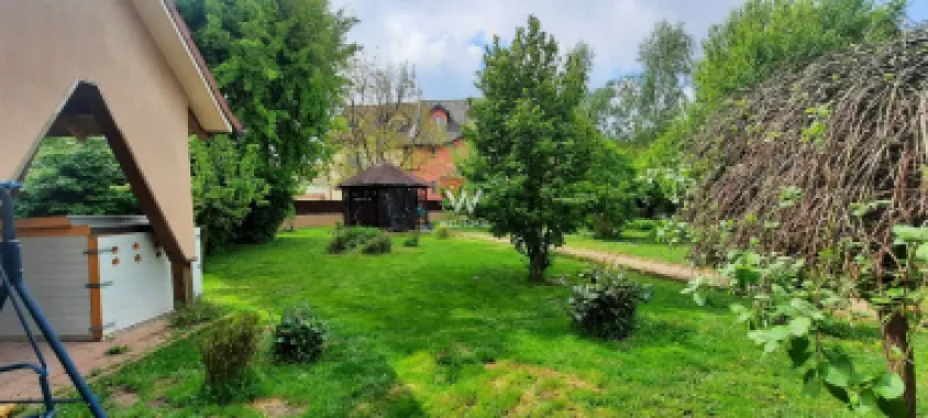 CASA LA CHEIE teren 1000 mp in Sibiu