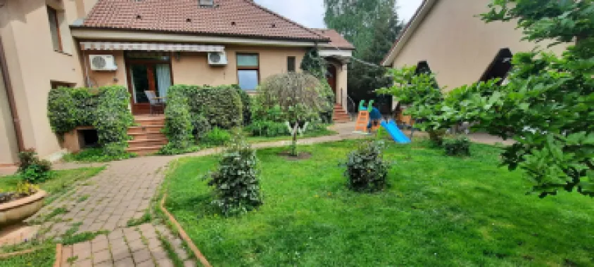 CASA LA CHEIE teren 1000 mp in Sibiu