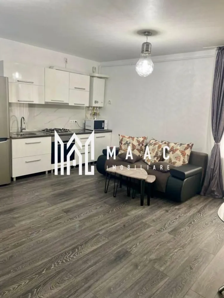 Apartament 2 camere | Etaj 2| Lift | Parcare | Doamna Stanca - MAAC Imobiliare va prezinta un apartament cu 2 camere, mobilat și utilat, situat în zona Doamna Stanca. Suprafață și amplasare: Apartamentul are o suprafață utila de 44 mp și este situat la etajul 2 al unui imobil cu 4 etaje, dotat cu lift. Clădirea face parte dintr-un ansamblu rezidențial format din două blocuri, construit în anul 2016, împrejmuit și prevăzut cu spații verzi proprii. Numărul redus de locuințe pe nivel – doar 3 apartamente – asigură liniște și intimitate. Caracteristici: Acces privat în parcare, controlat prin telecomandă Video interfon Lift silențios și întreținere impecabilă Iluminat LED în spațiile comune Curte pavata Trepte placate cu granit. Dotări și finisaje ale apartamentului: Proprietatea se vinde complet mobilată și utilată, fiind pregătită pentru locuire sau investiție imediată. Centrală termică nouă Bucătărie complet echipată Parcare și beneficii suplimentare: În prețul apartamentului este inclus un loc de parcare suprateran intabulat, proprietate personală, situat în incinta complexului și accesibil prin poartă automată cu telecomandă. Zona și facilitățile din apropiere: În imediata apropiere se află Mall-ul, Lidl, Mega Image, Dedeman și numeroase alte centre comerciale, servicii și mijloace de transport în comun. Pentru mai multe detalii precizati telefonic ca ati vazut anuntul cu ID: CP2795448 }}