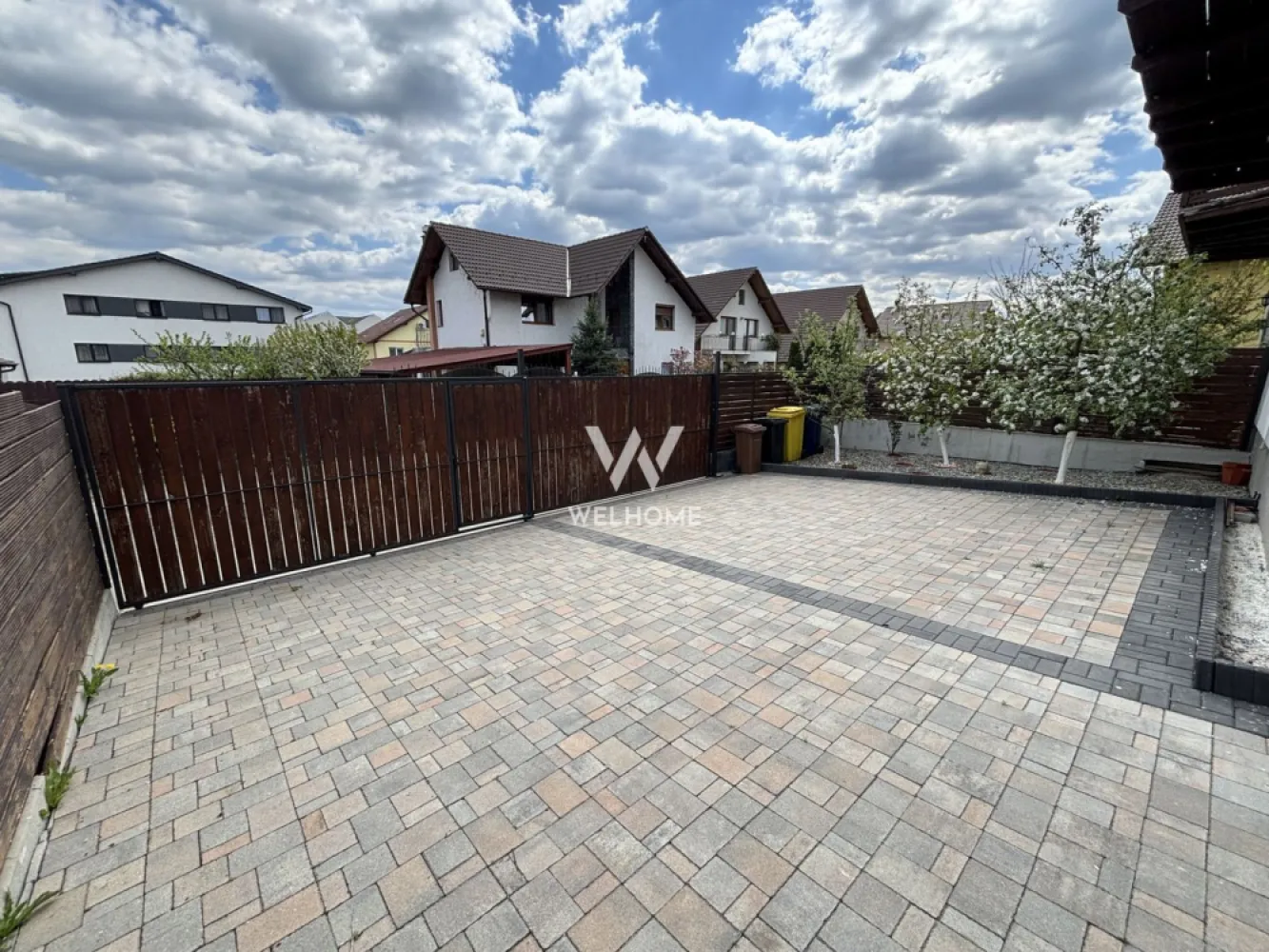 Casa 5 camere cu teren generos si CARPORT - Cartierul Arhitectilor