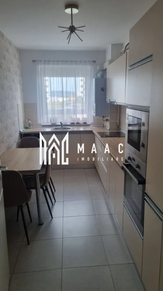 Apartament 2 camere decomandat | Parter | 2 Balcoane | Parcare | Boxă depozitare - MAAC Imobiliare vă propune spre închiriere un apartament cu 2 camere, situat la parter, în ansamblul rezidențial Avantgarden 3. Locuința este decomandată și dispune de un hol generos, oferind un plus de spațiu și funcționalitate. Compartimentare: Living spațios Dormitor confortabil Bucătărie închisă, complet utilată Hol mare 2 balcoane Dotări și avantaje: Decomandat Parter – acces facil Loc de parcare inclus Boxă de depozitare Compartimentare practică Complet mobilat si utilat Pentru mai multe detalii sau programarea unei vizionări, nu ezitați să ne contactați specificand ID: CP3048706