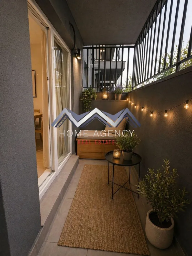 Apartament 2 camere Otopeni | preț final - Descoperă un apartament cu 2 camere foarte spațios, situat într-un ansamblu rezidențial nou din Otopeni — ideal pentru locuit sau investiție, cu acces rapid spre București, Aeroport Henri Coandă, Centură, precum și spre toate zonele de interes. Situat la demisol înalt, apartamentul beneficiază de o construcție modernă și bine izolată. În plus, poziționarea oferă un confort termic foarte bun (răcoros vara și eficient iarna). Apartamentul este foarte luminos, iar compartimentarea este foarte funcțională: zonă de zi open-space foarte generoasă, hol compact dar eficient, plus acces spre balcon din ambele camere – atât din living, cât și din dormitor. Avantaje cheie: - Apartament foarte spațios și ușor de amenajat - Finisaje complete, baie utilată, centrală proprie – predare la cheie, racordat la toate utilitățile publice - Comision 0% – achiziție direct de la dezvoltator - 1 loc de parcare inclus - Poziționare excelentă în Otopeni, cu acces rapid la DN1, Aeroportul Henri Coandă, centre comerciale și mijloace de transport Prețul afișat este final, include TVA, comision 0. Apartamentul se vinde nemobilat, pozele sunt reale, iar randările reprezintă sugestii de amenajare interioară. 📞 Contactează-ne pentru planurile detaliate ale celor două variante, pentru a programa o vizită pe șantier sau pentru consultanță personalizată. Suntem aici să te ajutăm să alegi locuința care ți se potrivește perfect! }}