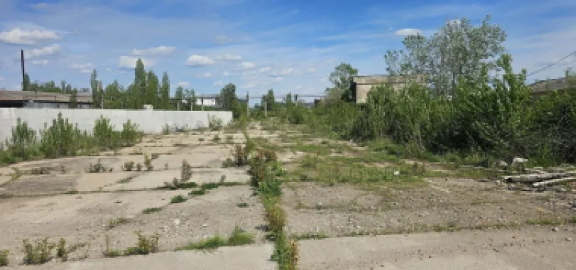De inchiriat – Teren intravilan 2.077 mp – zona Calea Prutului