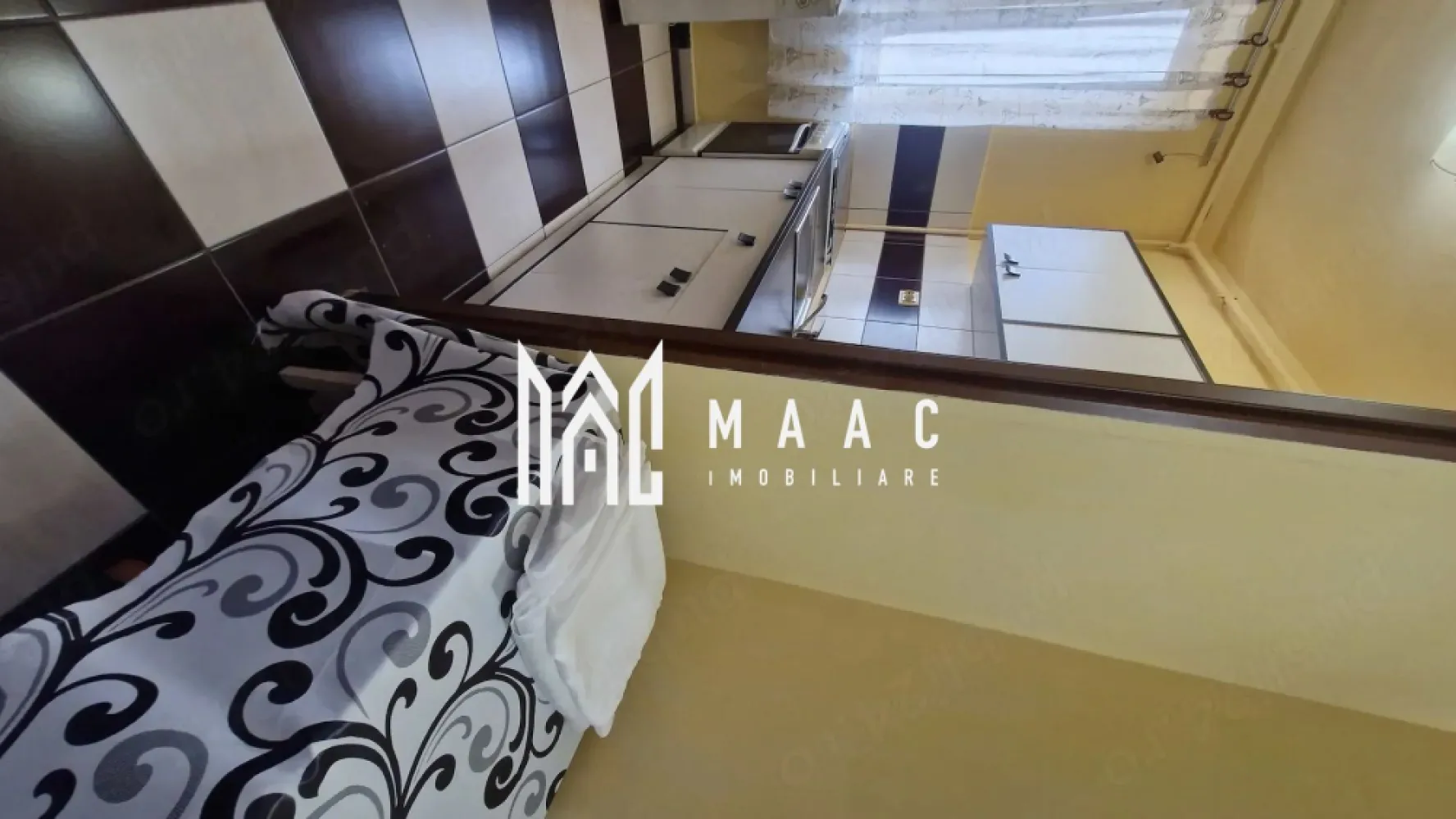 Garsonieră luminoasă cu geam la baie | complet utilată | Turnișor